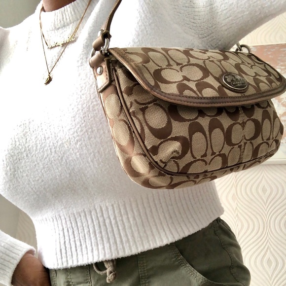 ✨SOLD✨ COACH Signature Canvas Khaki Small Shoulder Bag - 44014 - Picture 1 of 12